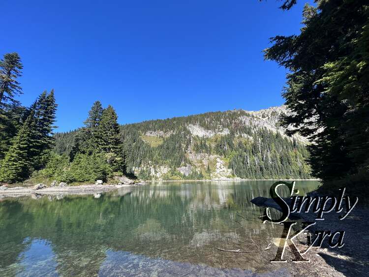 Eunice lake offered a perfect respite before continuing up the trail.