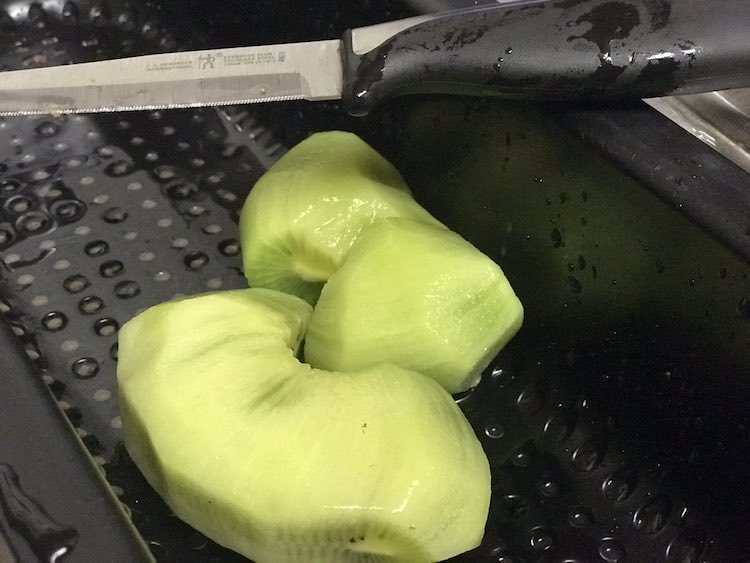 A couple really large kiwis.