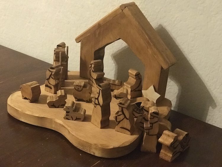 The nativity scene finished after using my wood burner to add simple details to all the pieces.